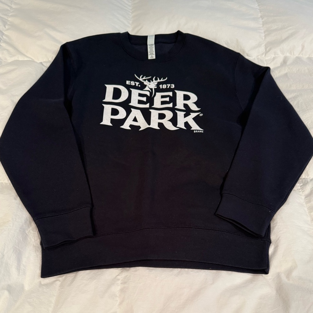 NWOT Blue Crewneck Sweatshirt with DEER PARK Text Men’s Size M
